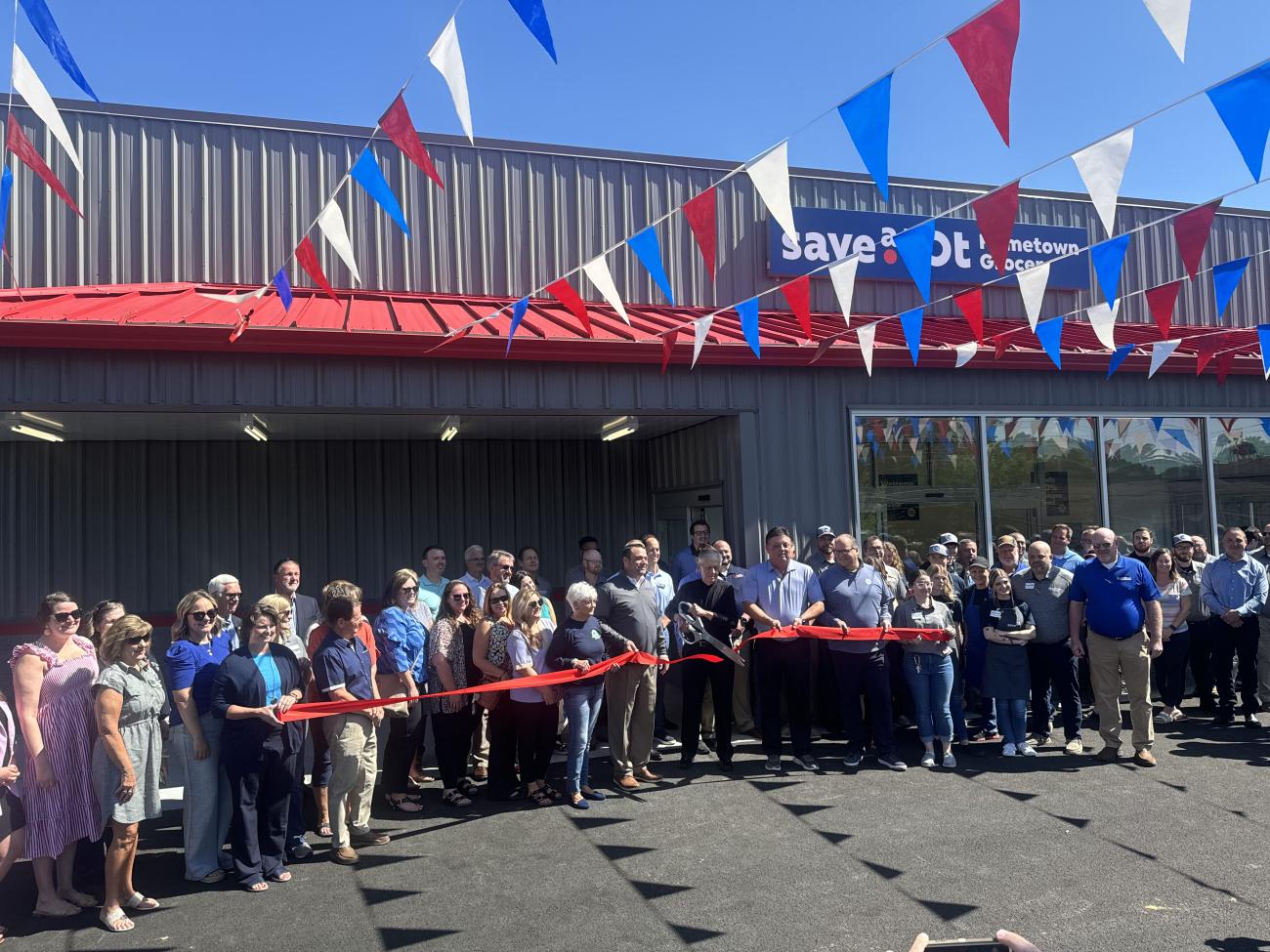 Save A Lot Unveils New Store in Kentucky | Progressive Grocer