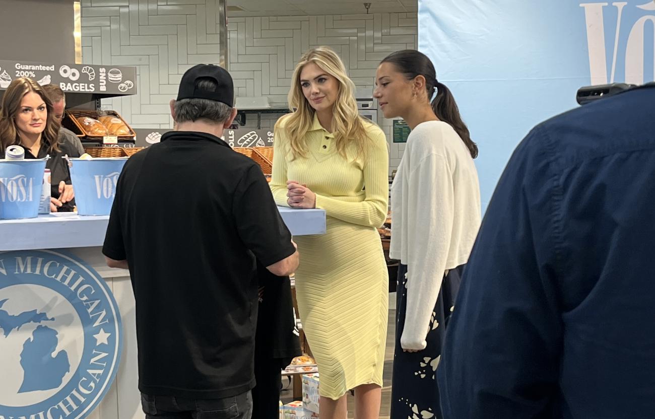 Kate U signing