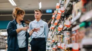 grocery manager