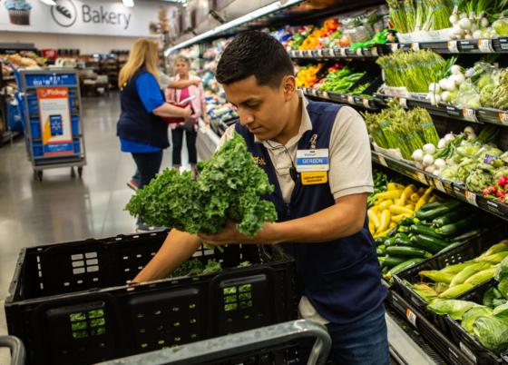 Walmart, Sam's Club Requiring All Leafy Greens Suppliers to Embrace Blockchain