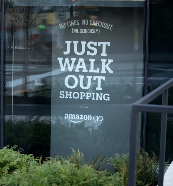 Amazon Go to Accept Cash