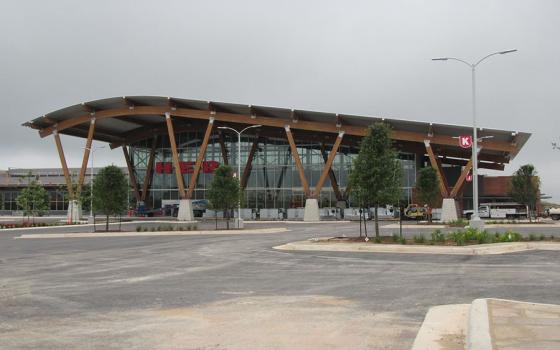 H-E-B Signs on to GreenChill Partnership
