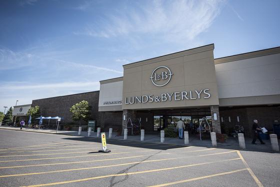 Lunds & Byerlys Exiting Pharmacy Biz