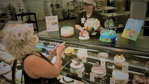 Meijer Slices into Digital Market for Custom Cakes 