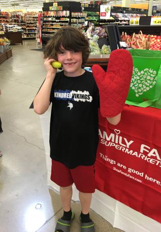Grocers Get Set for September Family Meals Month SpartanNash Tops