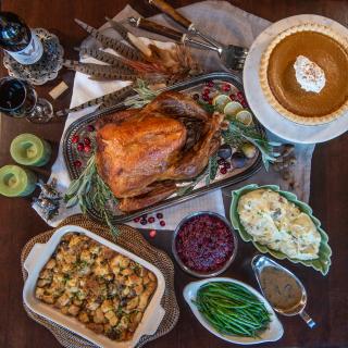Fresh Midwest Serving Up Thanksgiving Dinners Wildfire