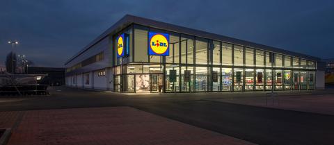 Lidl on Verge of ‘Record-Breaking Food Retail Success’: Expert Burt Flickinger