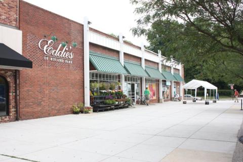 Eddie’s of Roland Park Debuting 5-Cent Reusable-Bag Credit