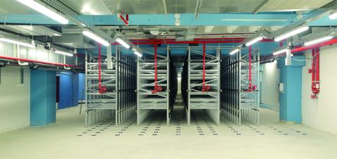 Macro Effects of Micro Fulfillment for Grocers