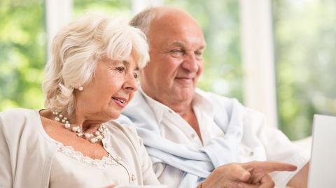 How Grocers Can Better Serve Seniors Online