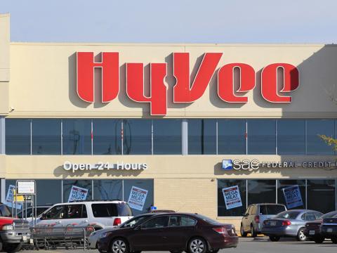 Hy-Vee Makes Fueling Up Safer From COVID-19