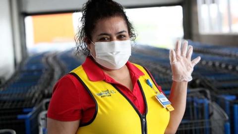 Walmart Pays Out $180M in Early Associate Bonuses