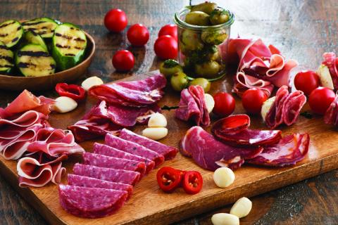 Consumers Bring the Foodservice Experience Home