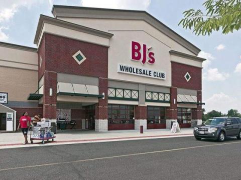 BJ's Beefs Up Employee Bonuses During COVID-19