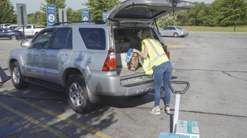 Sam's Club Accelerates Curbside Pickup