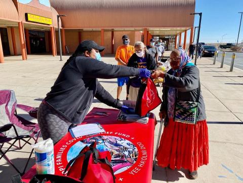 Bashas’ Helps with Navajo and Hopi Pandemic Relief