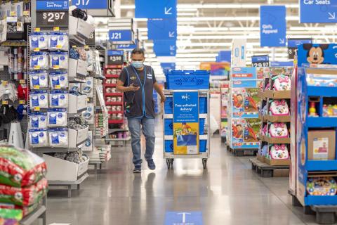 Walmart Doubles Number of Personal Shoppers