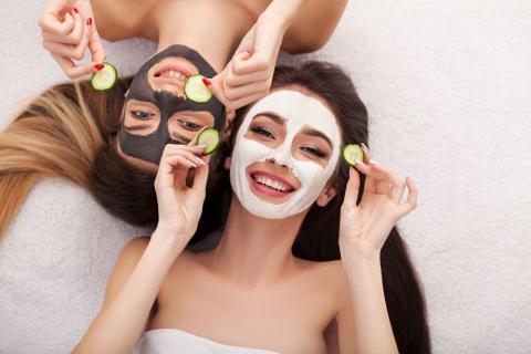 6 Ways to Win the New Beauty Shopper