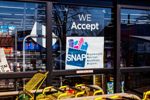 Independent Grocers Laud Nutrition Provisions in Pandemic Relief Law