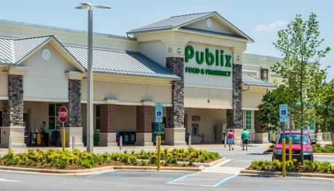 Publix Donates Produce to People in Need