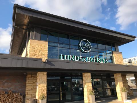 Lunds & Byerlys Extends Thanksgiving Break for Employees