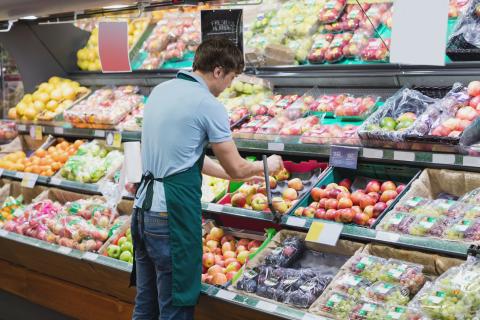 Study Affirms Impact of Pandemic on Grocer Workers’ Mental Health