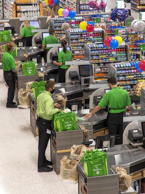 Wegmans and Publix: Which Grocery Store Is Better?