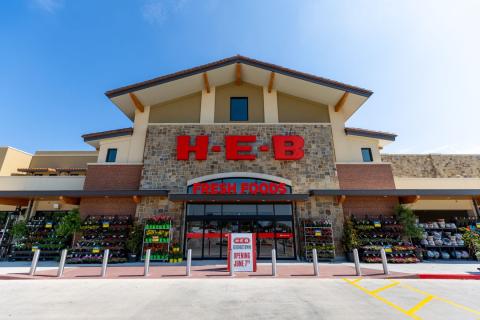 New H-E-B in Central Texas Filled With Amenities