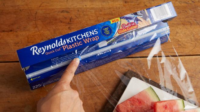 250 Sq Ft roll Reynolds Kitchens Quick Cut Plastic Wrap 