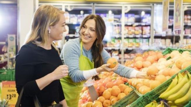 Food And Beverage Poised For More Promising 2024 Report Progressive   Grocery Shopping Teaser 