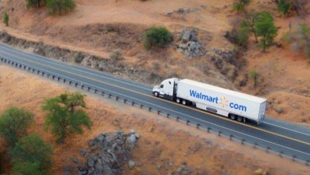 Walmart Gives Drivers a Raise, Introduces Private Fleet Development Program