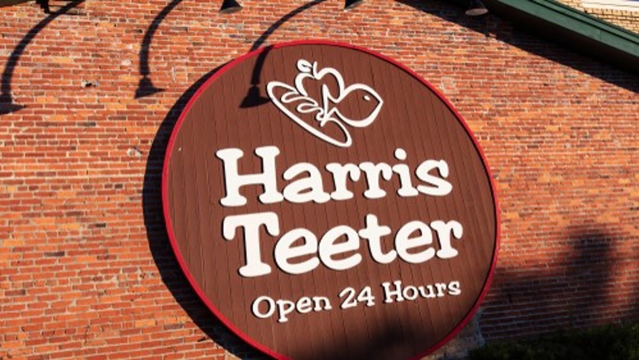 Harris Teeter Sign