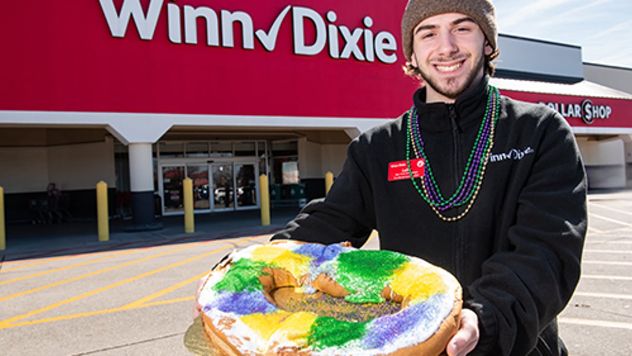 Winn-Dixie Carnival 2025 King Cake Teaser