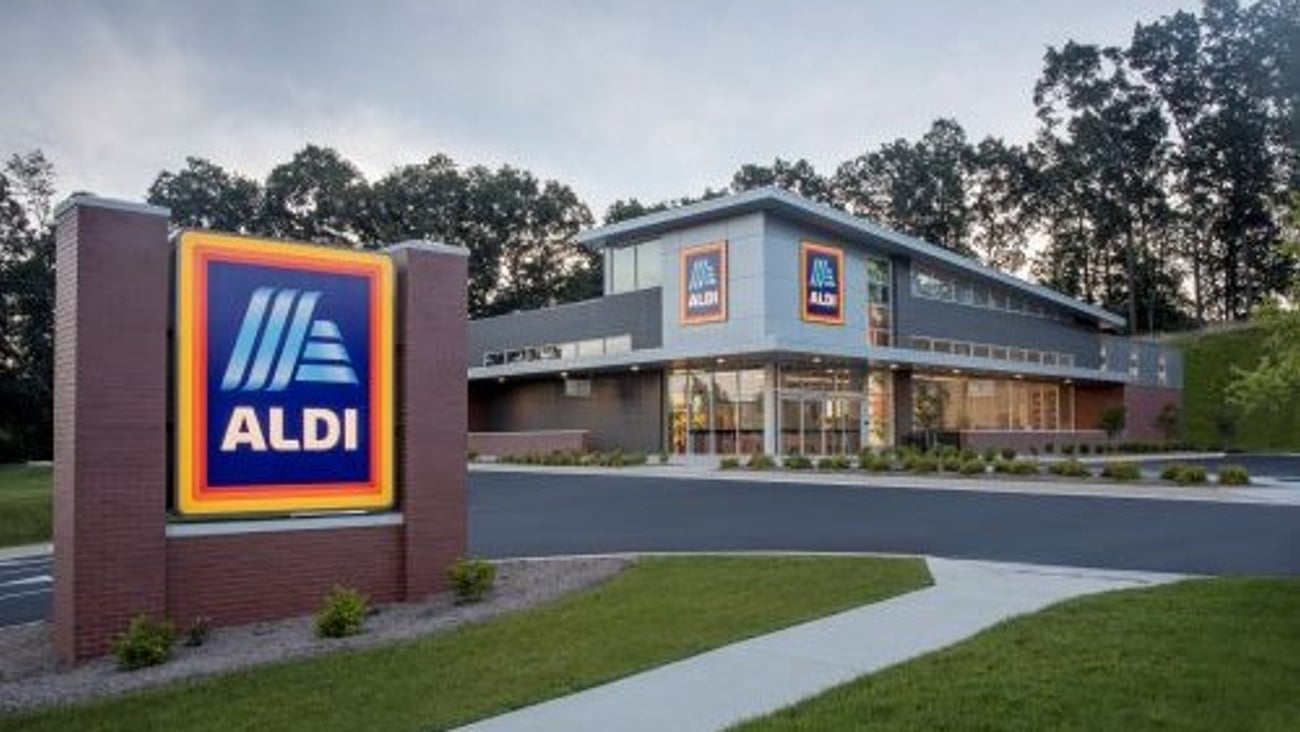 ALDI Exterior