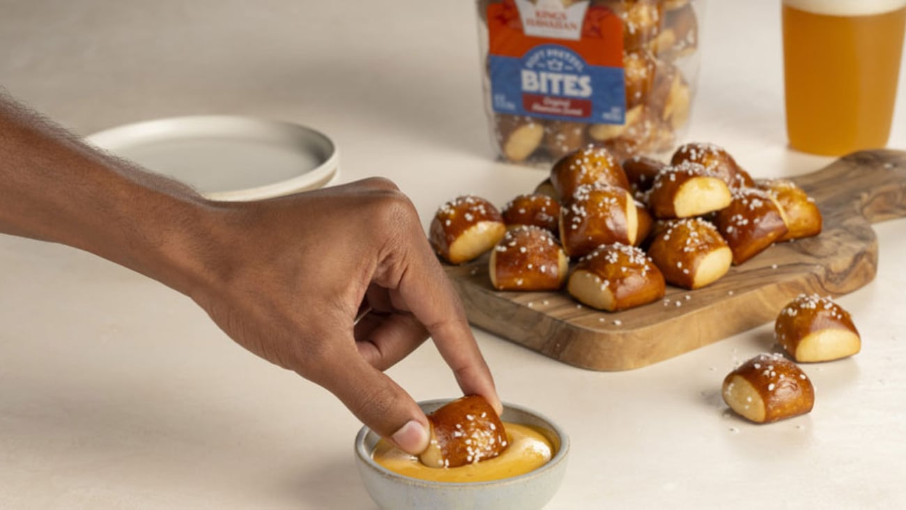 KING’S_HAWAIIAN®_Original_Hawaiian_Sweet_Soft_Pretzel_Bites