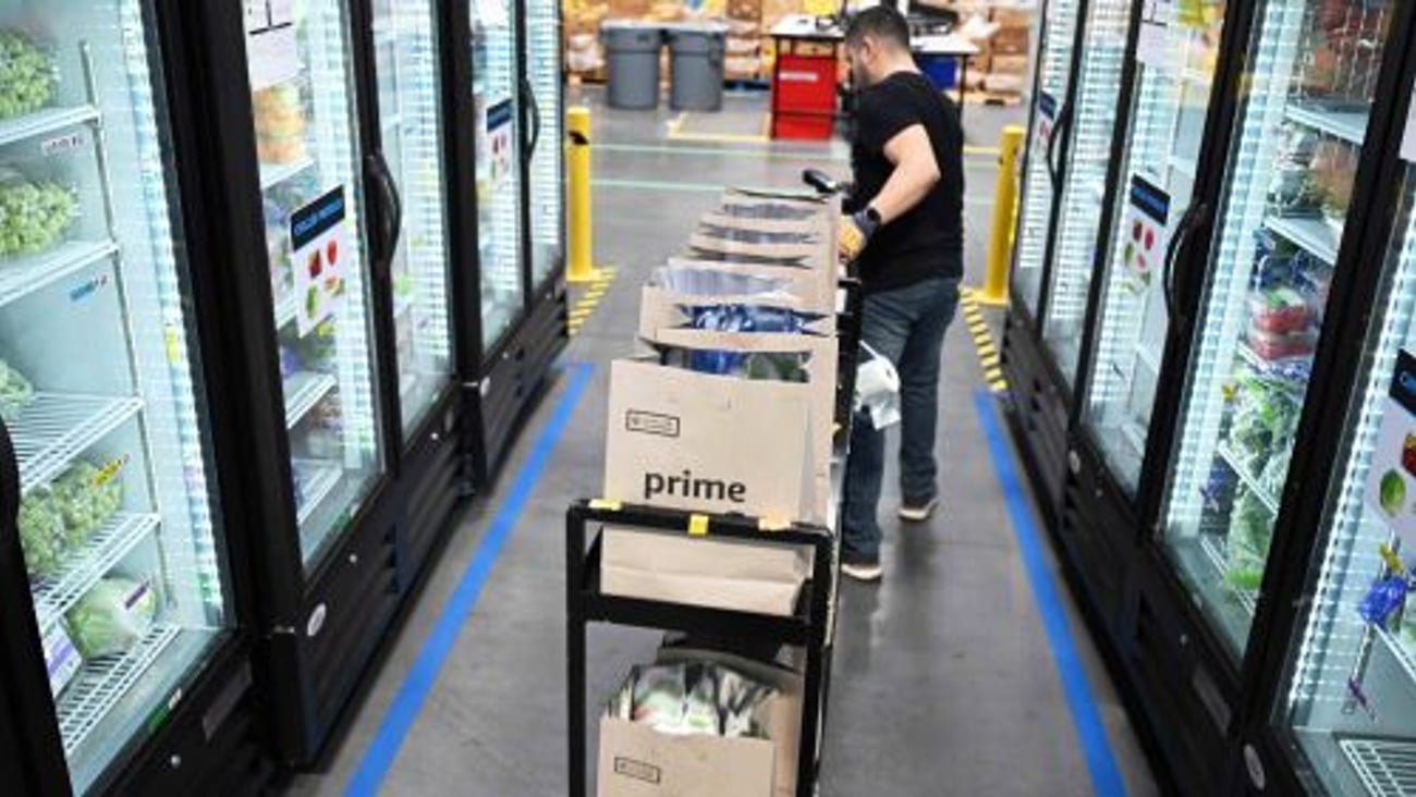 Amazon grocery fulfillment