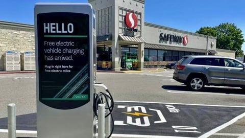 Safeway Installs Another Electric Vehicle Charging Station