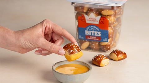 Original_Hawaiian_Sweet_Soft_Pretzel_Bites