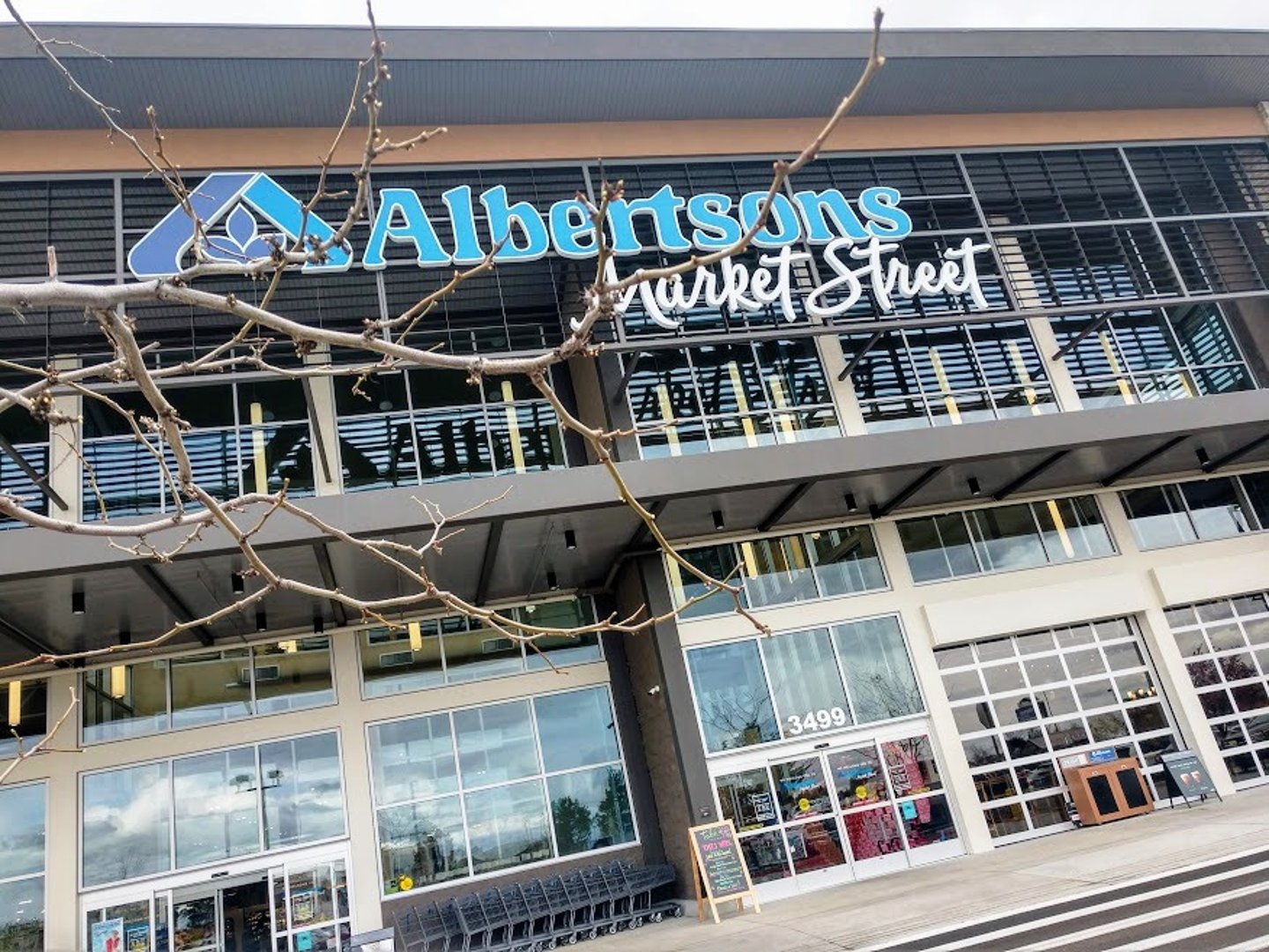 Albertsons Market Street Store is a Food Paradise