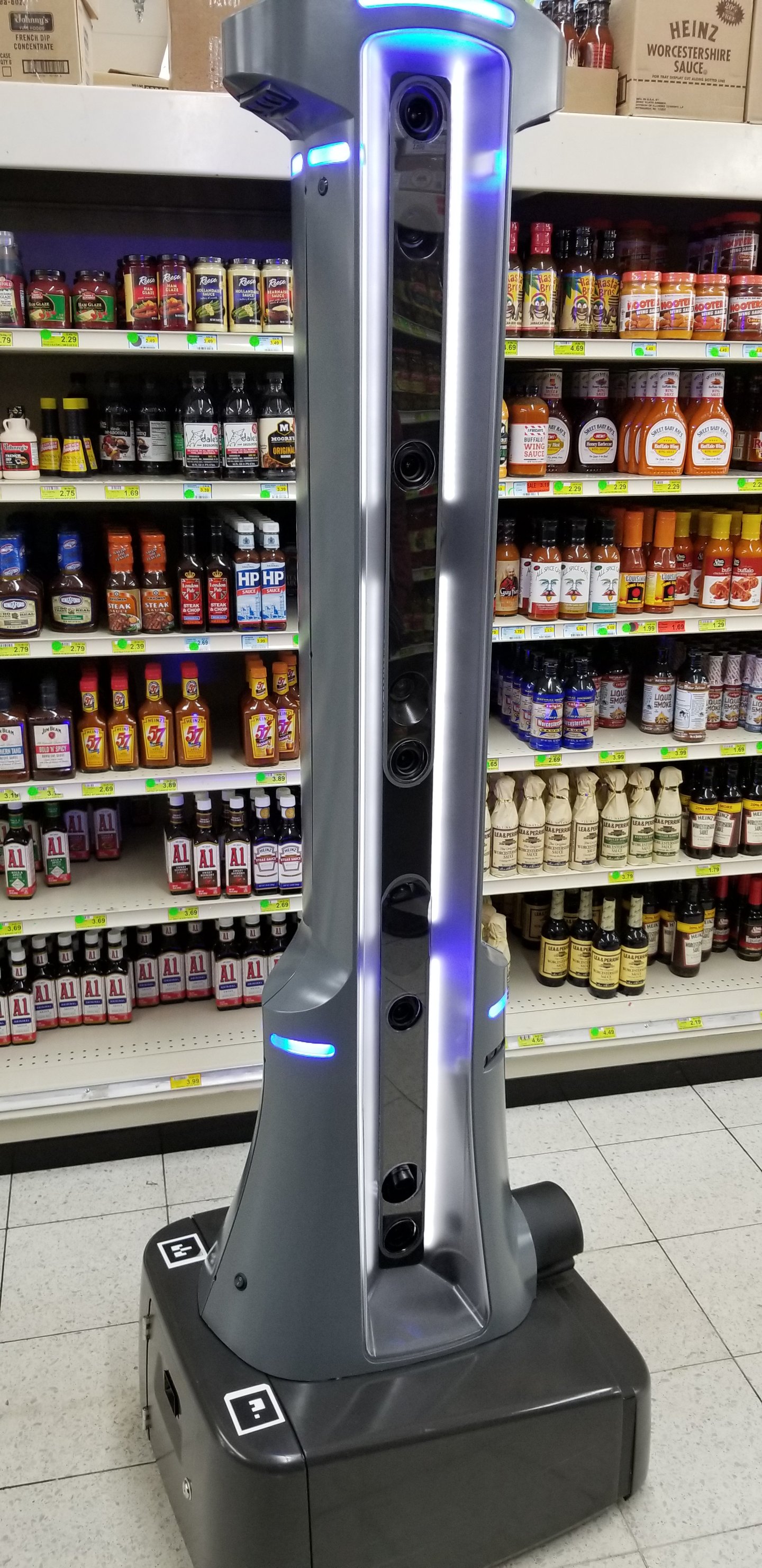 Woodman's Markets Deploys Autonomous Robots