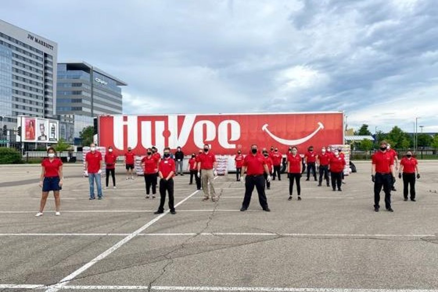 Hy-Vee Builds Up its Employee Benefits 