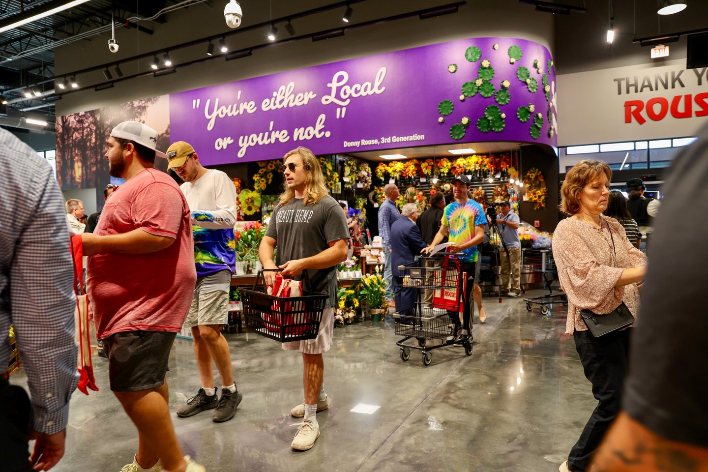 Shoppers in Store Carousel