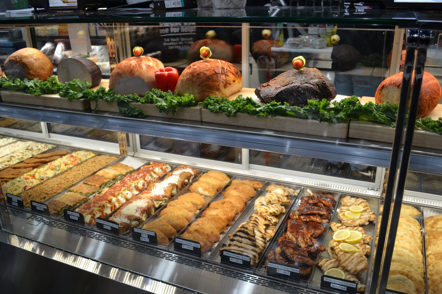 Foodtown of Noll Street Deli Case Carousel