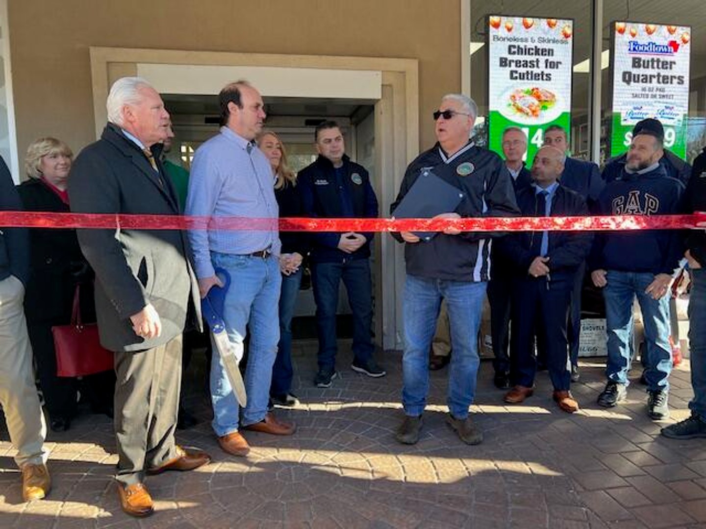 Bloomingdale Supermarket by Foodtown Ribbon-Cutting Ceremony Carousel