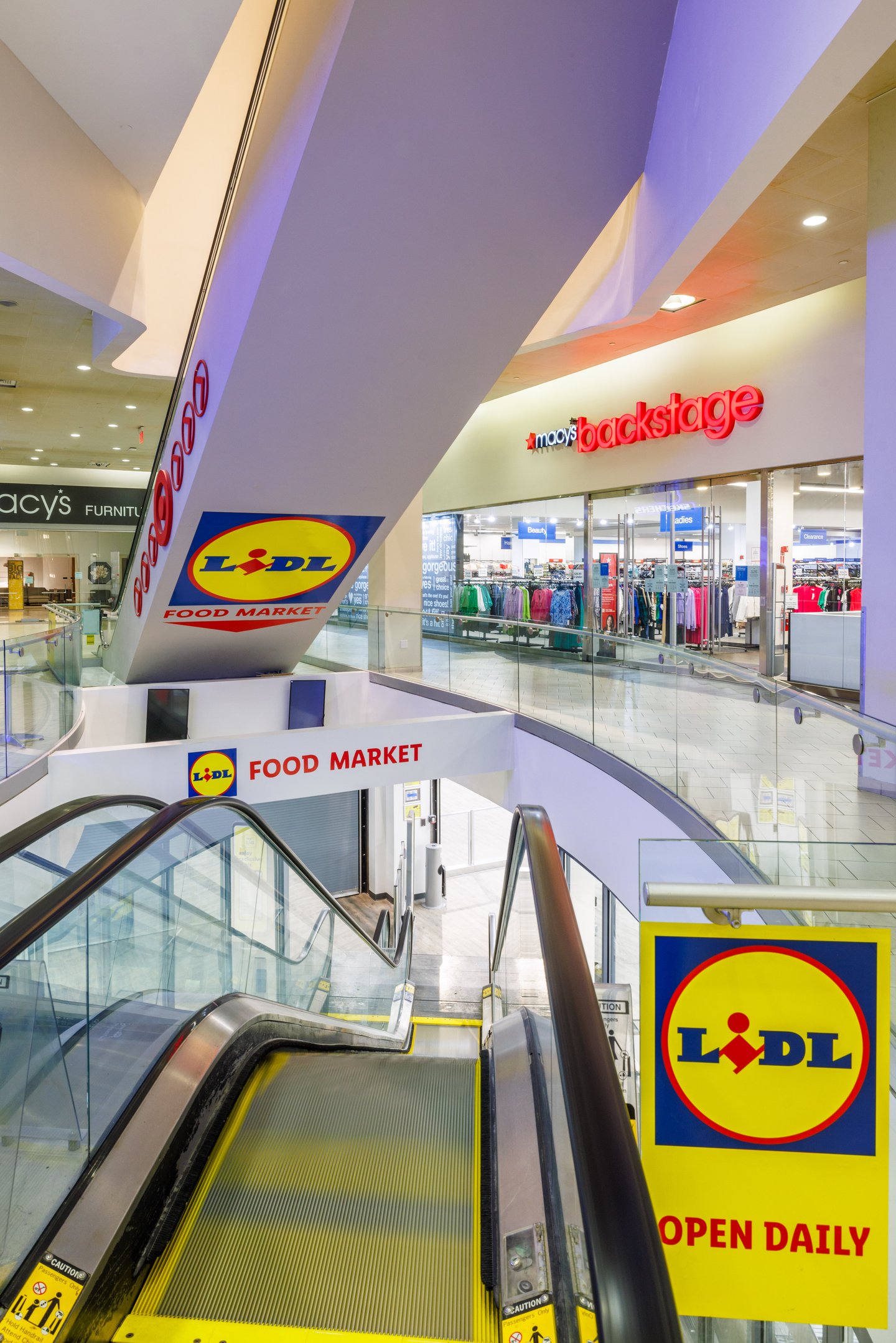 Lidl Queens Place Escalator 