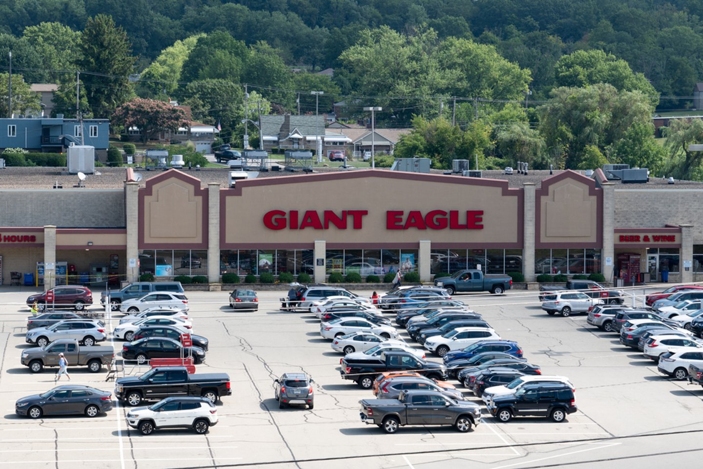 Giant Eagle Parking Lot Main Image