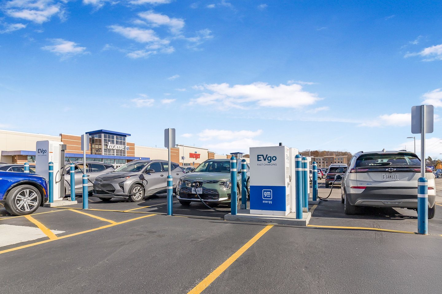 Meijer Fast-Charging EV Stall Main Image