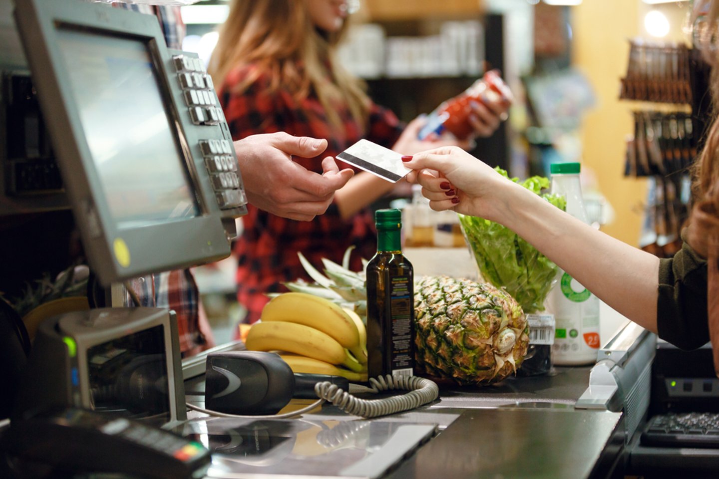 Paying at Grocery With Credit and Debit Card Main Image